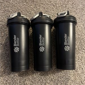 Three (3) Blender Bottle Classic V2 Shaker Bottles - Black - Excellent Condition